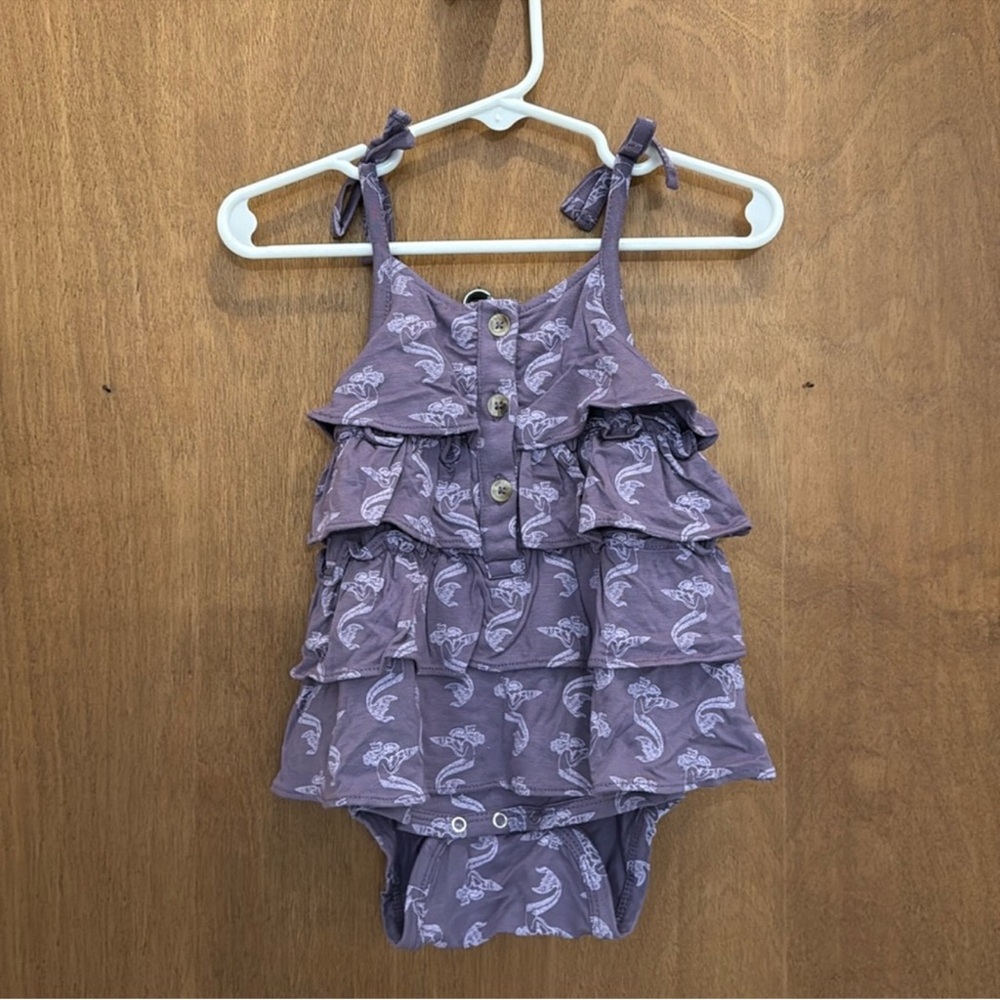 NWT Kate Quinn Spaghetti Tie Tiered Dress
Bodysuit Purple Mermaid Shell